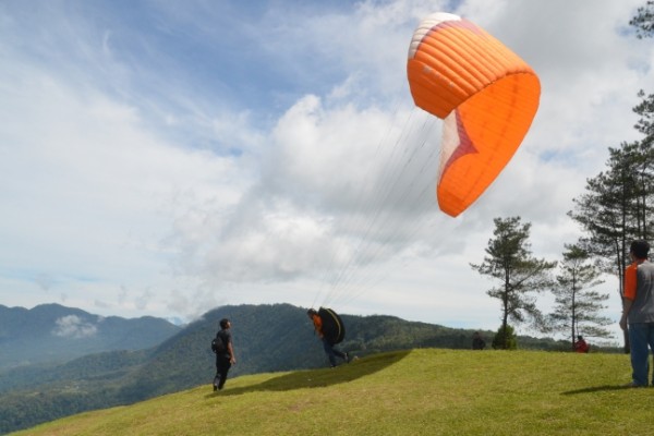 250 Atlet Nasional Ikuti Lomba Paralayang Internasional Agam