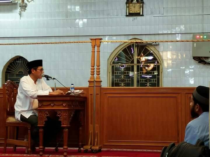 Gubernur Memberi Materi I'tiqaf