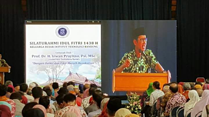 Gubernur Sumbar Memberikan Taushiah di ITB