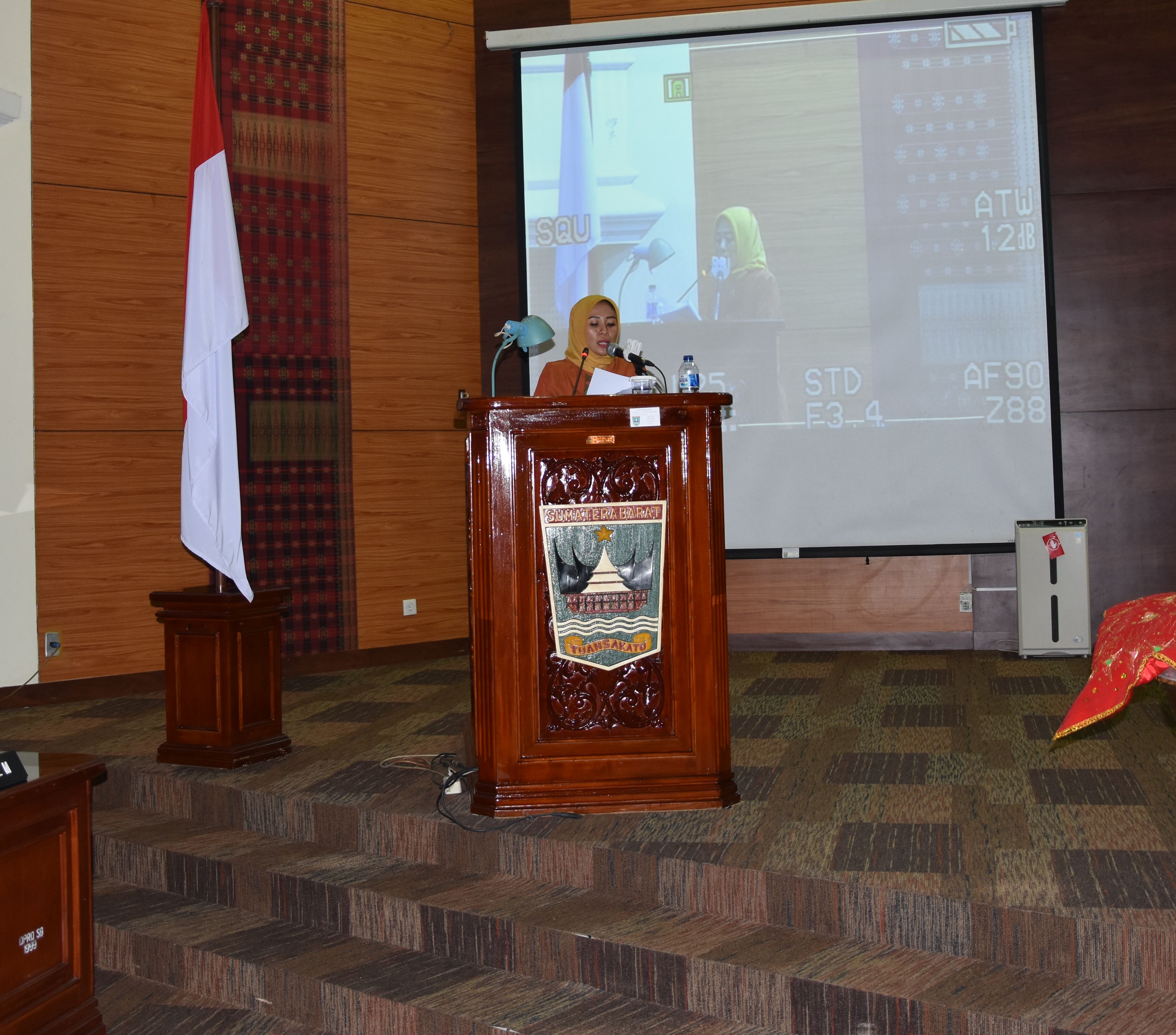 Rapat Paripurna DPRD Provinsi Sumatera Barat dengan agenda Penyampaian Jawaban DPRD Atas Tanggapan Gubernur Terhadap Rancangan Peraturan Daerah Tentang Kepemudaan Usul Prakarsa DPRD