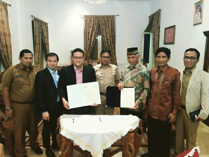 Gubernur Sumbar Saksikan MoU Antara Wako Padang dengan Perusahaan Malaysia