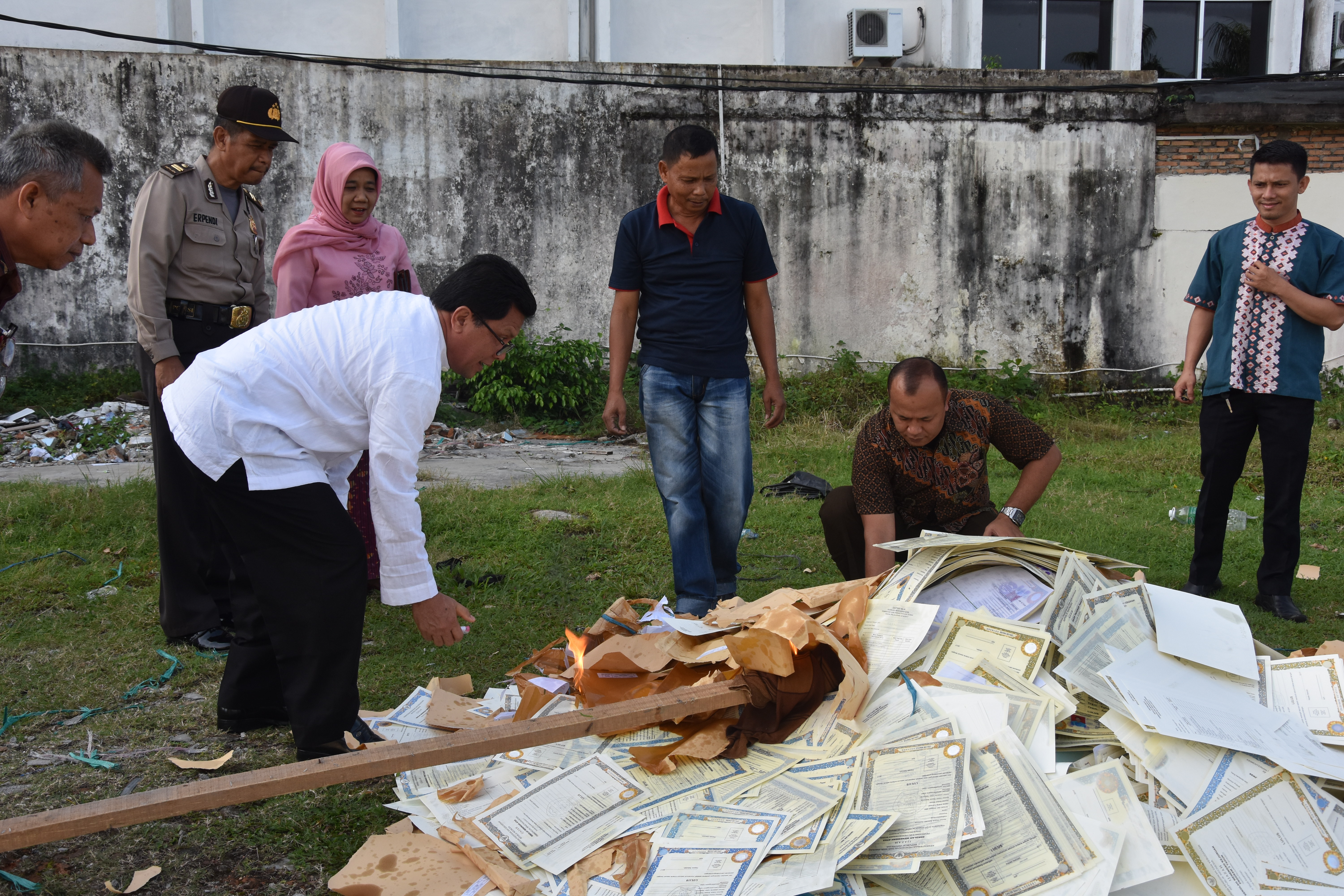 BLANKO IJAZAH SMP-SMA-SMK DAN PAKET DIMUSNAHKAN