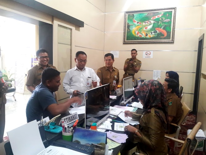 Kemenpan melakukan Evaluasi pelayanan publik di DPM&PTSP Provinsi Sumatera Barat