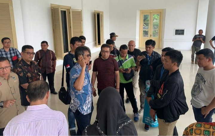 Bantu Pengungsi Minang, Gubernur Sumbar Himbau Warga Salurkan Bantuan