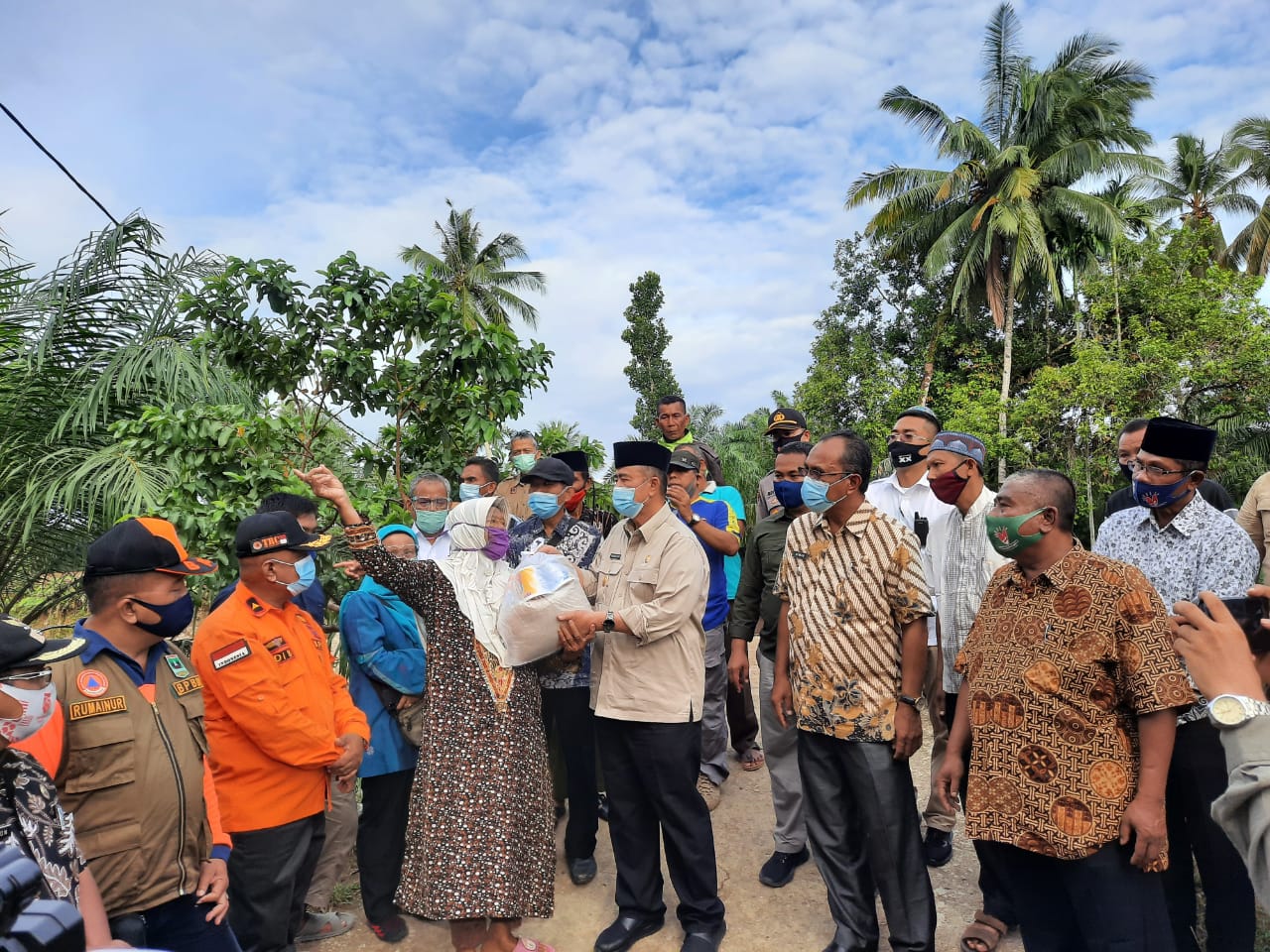 Pemprov Sumbar Bantu Perbaikan Jembatan di Ujung Gading Rp. 150 Juta