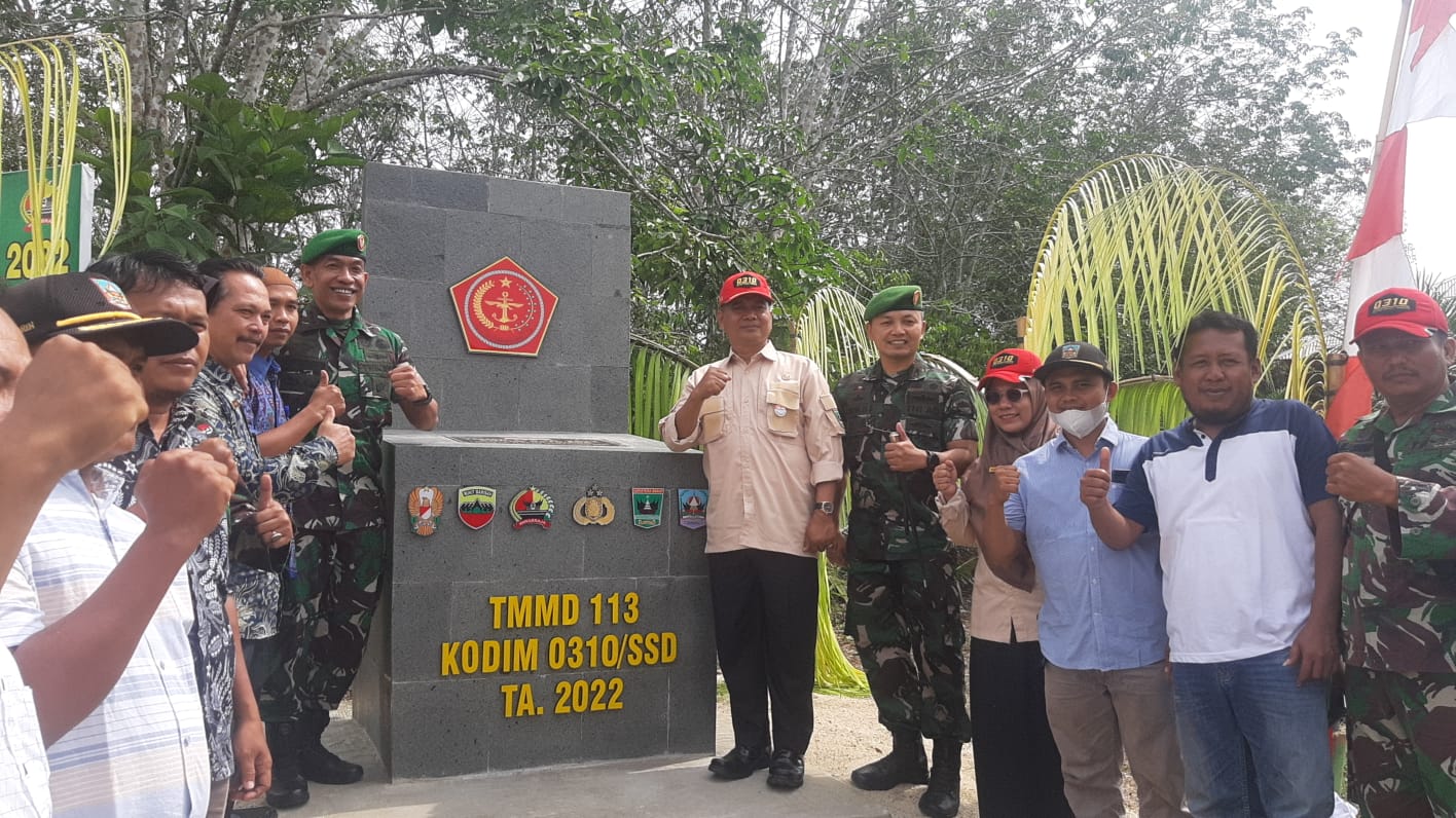 Bupati Dharmasraya Sutan Riska Tutup TMMD ke-113, Kadis PMD Sumbar Harapkan Pelihara Hasil TMMD