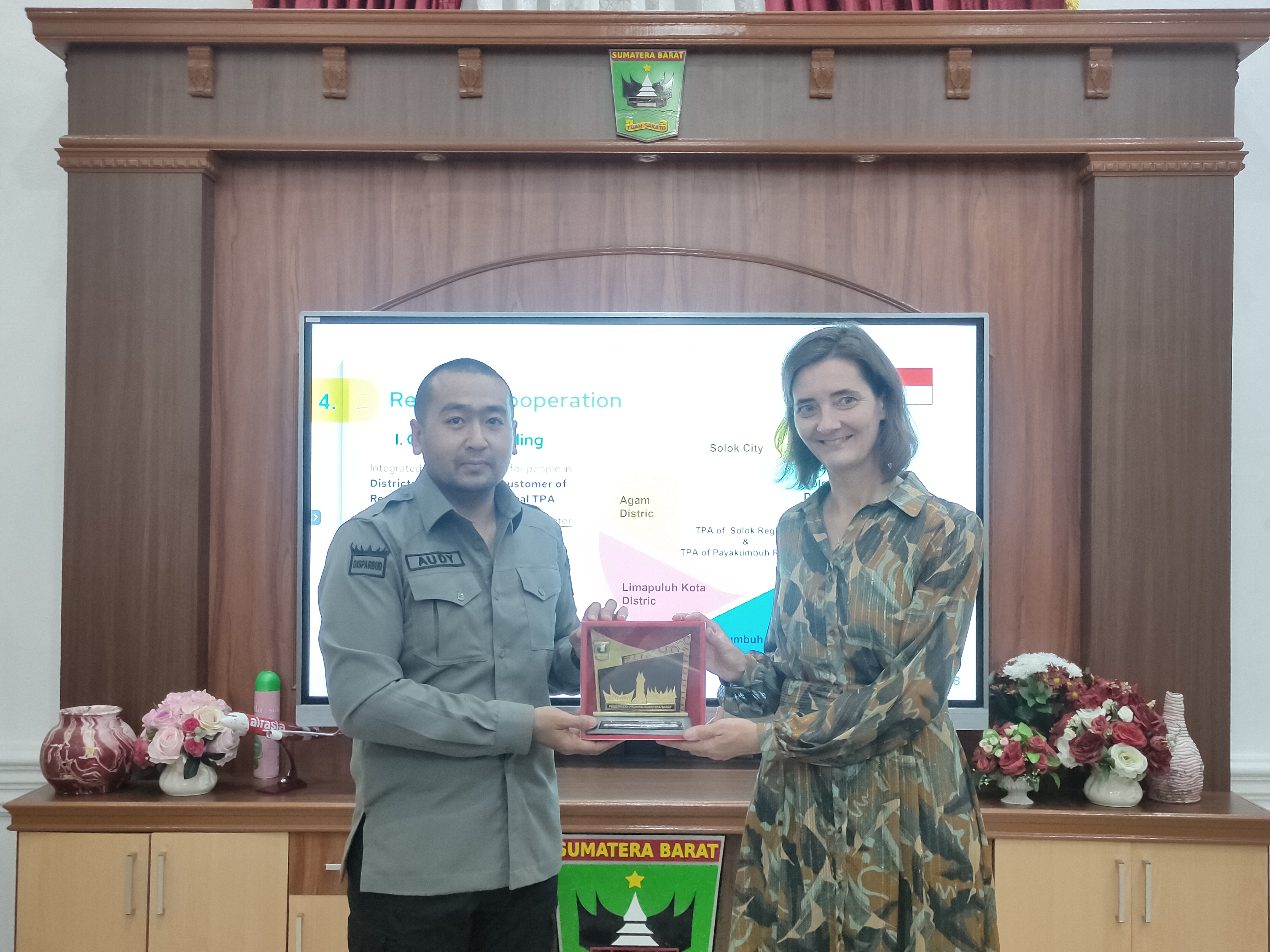 Jajaki Kerjasama Pengelolaan Sampah, Wagub Audy Terima Kunjungan Kedutaan dan Kementerian Lingkungan Hidup Denmark