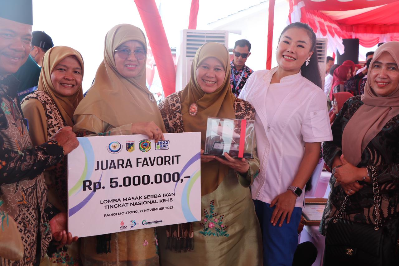Sumbar Raih Juara Favorit Masak Serba Ikan di Peringatan Harkannas ke-9