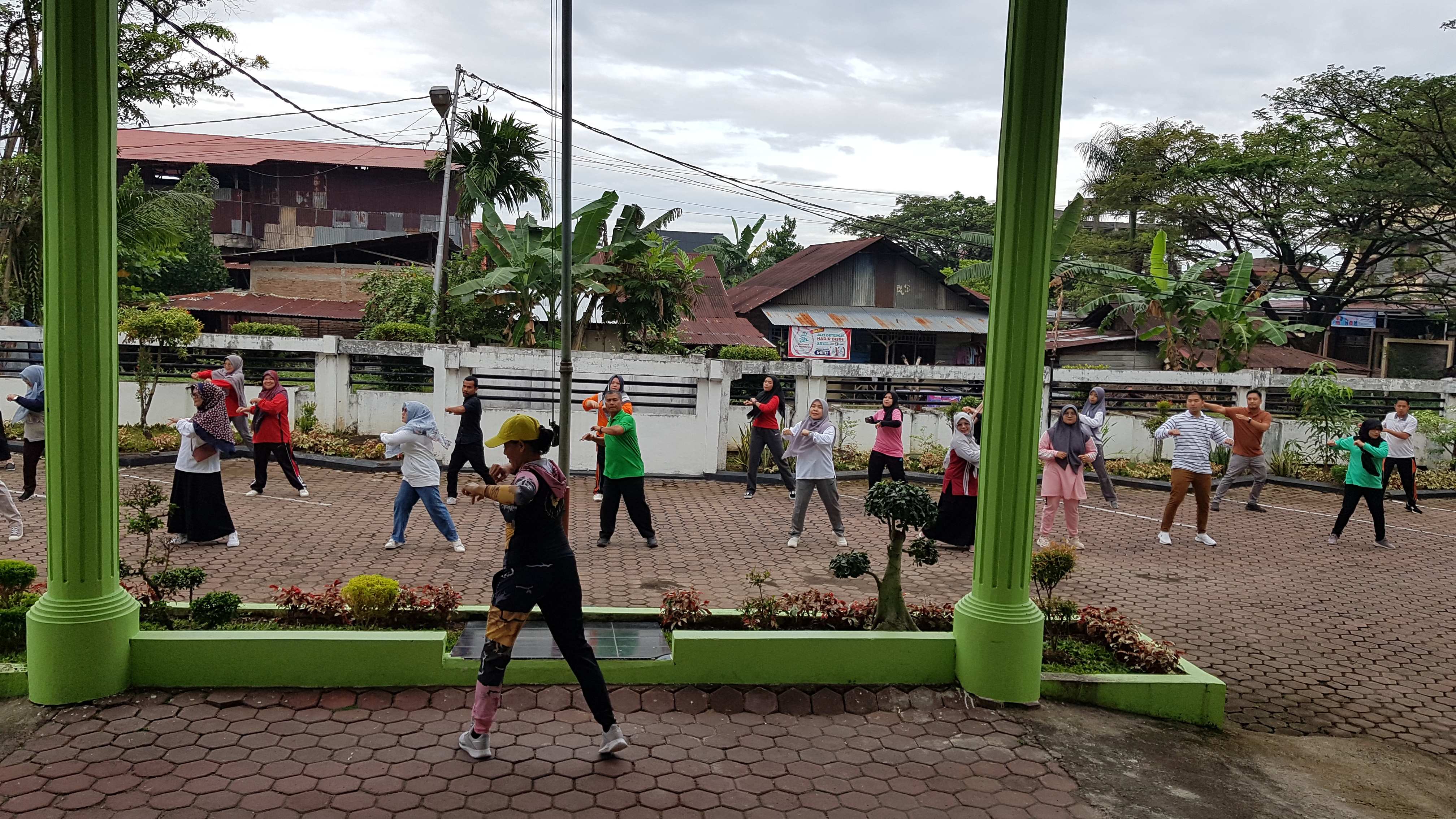 Komit Budayakan Hidup Sehat, Amasrul : ASN Dinas PMD Wajib Senam Bersama