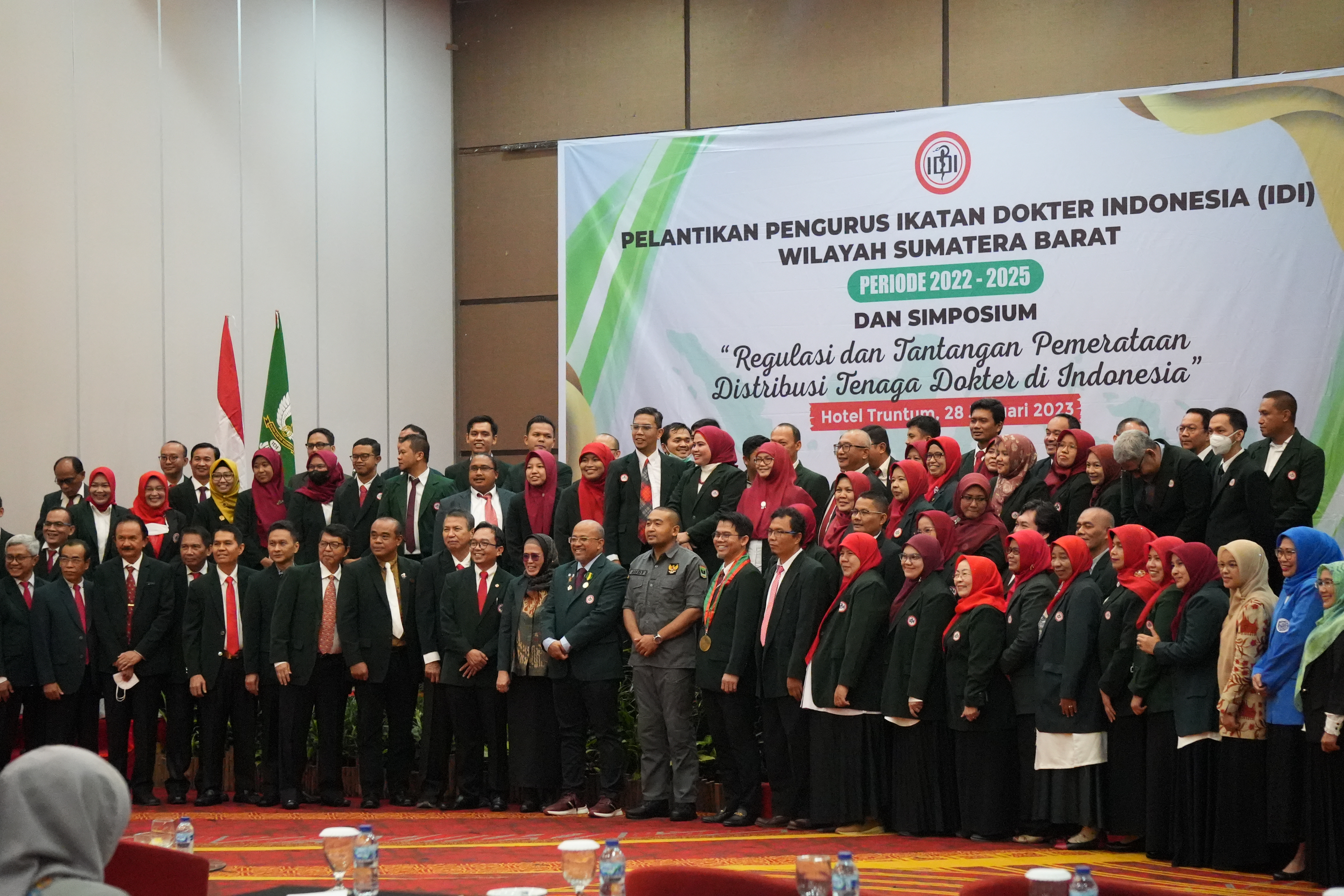 Pengurus Baru IDI Wilayah Sumbar Dilantik, Wagub Sumbar : Tetap Jaga Kolaborasi dan Kekompakan Dengan Pemerintah Provinsi 