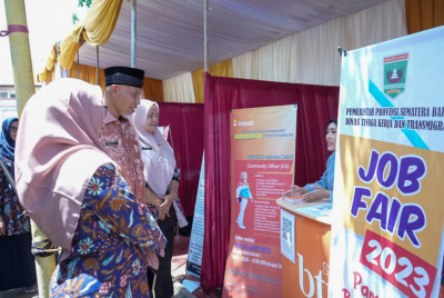 Kunjungi Job Fair 2023, Gubernur Mahyeldi Harapkan Bisa Mengurangi Angka Pengangguran di Sumbar