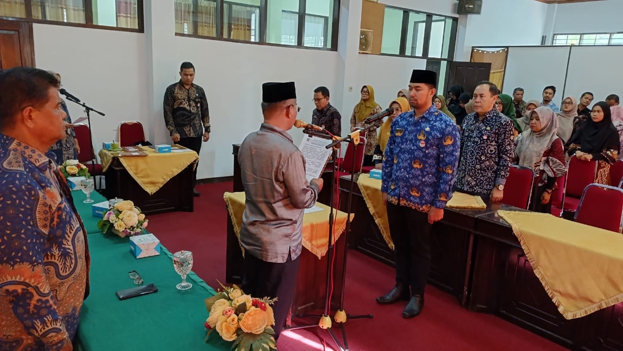 Farizd Aulia Dilantik Jadi Kasubag Keuangan Dinas PMD Sumbar