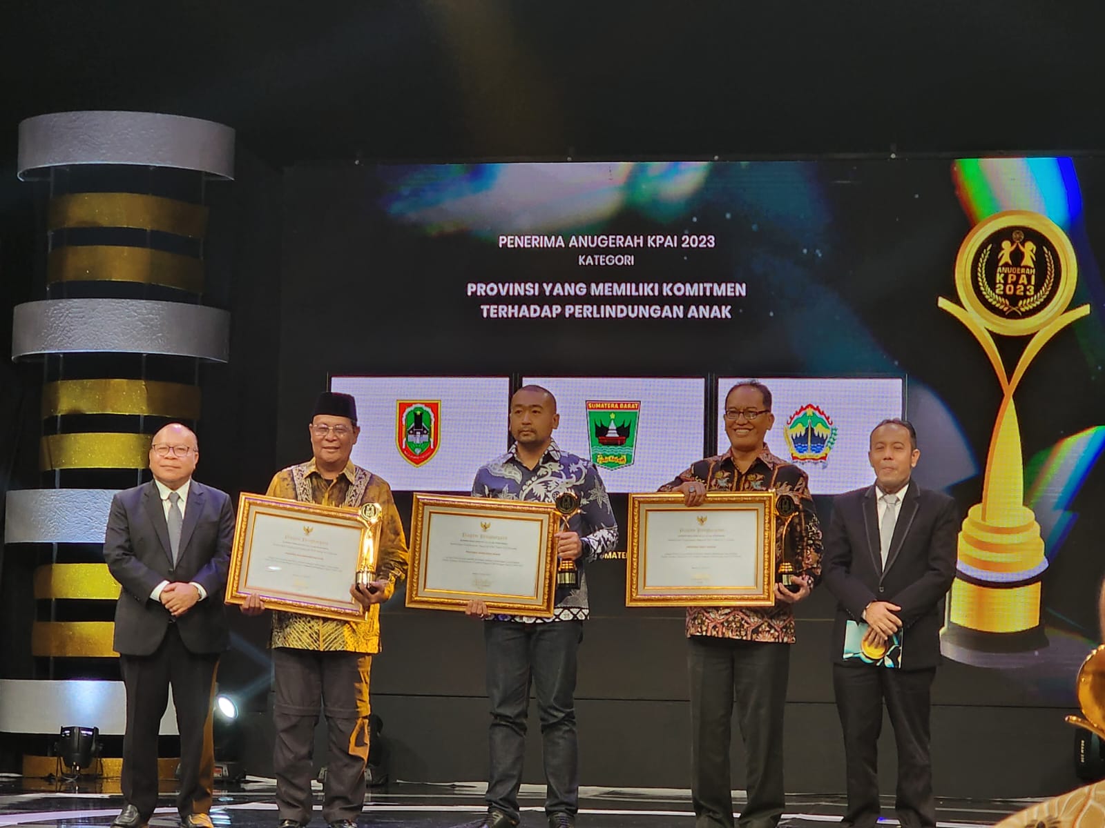 Pemprov Sumbar Raih Penghargaan Anugerah KPAI 2023 
