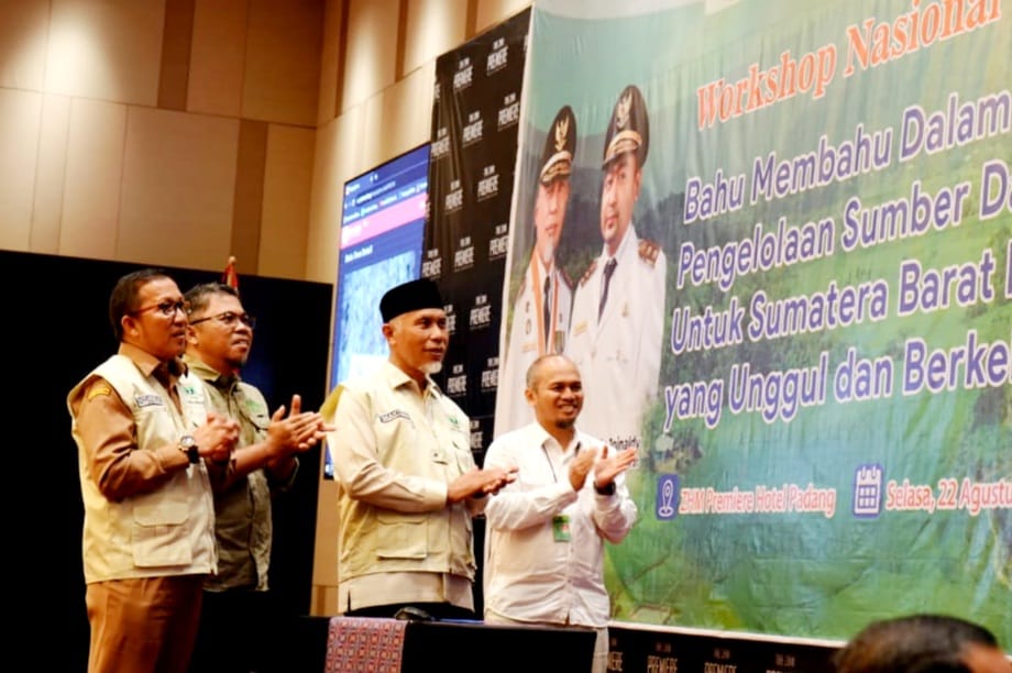 Akselerasi Perhutanan Sosial Sumbar, Gubernur Mahyeldi Launching Program Pohon Asuh dan Kukuhkan Pokja P3S