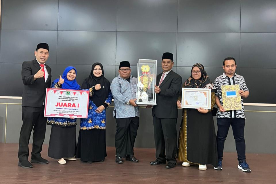 Saiyo Lumindai Juara Lomba Bumdes/Bumnag Berprestasi Tingkat Sumbar Tahun 2023