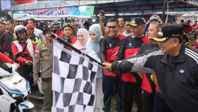 Geliatkan Pariwisata dan Ekonomi Kreatif, Gubernur Mahyeldi Lepas Ribuan Peserta Minangkabau Basapeda 